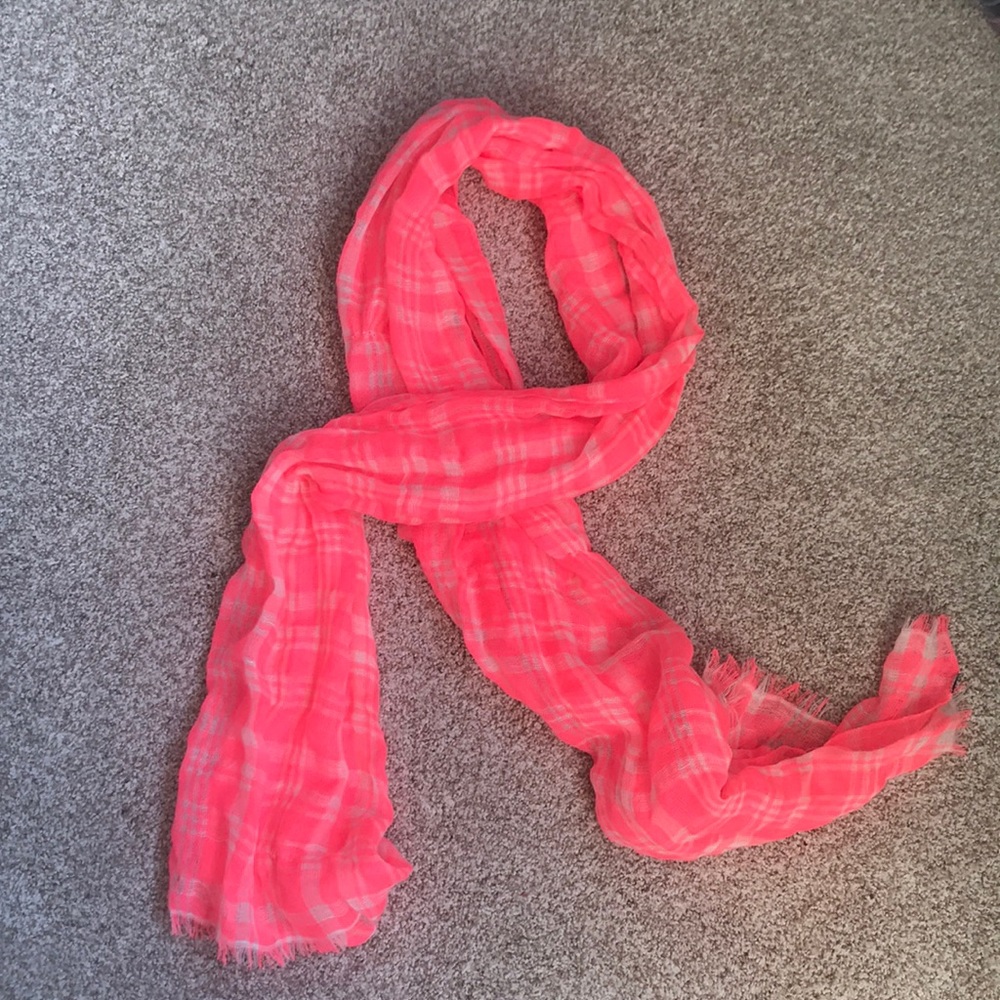 Lightweight scarf